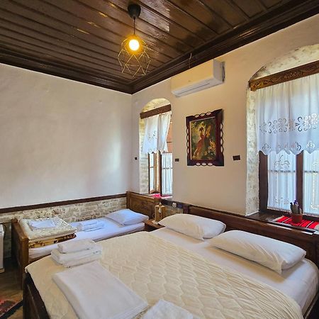 Silver Hill Guesthouse Gjirokaster Ngoại thất bức ảnh